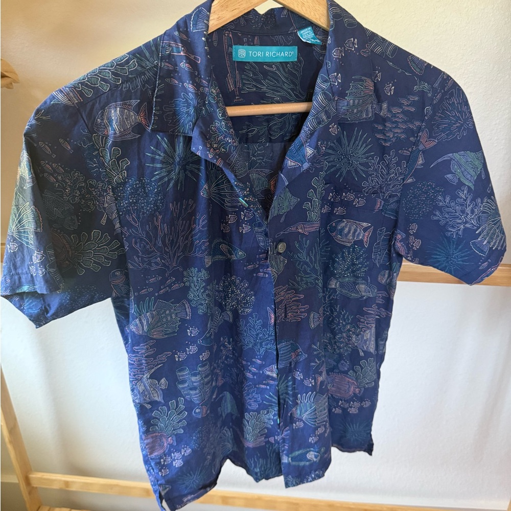 Tori Richard Blue Casual Button Down Shirt with Tropical Print